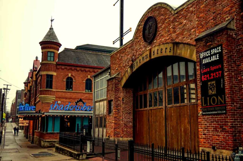 Rustic brick buildings in Columbus’ brewery district